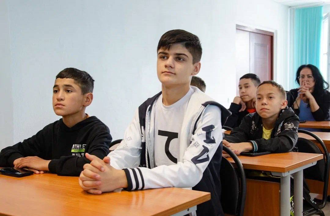 Челябинск школьник таджики