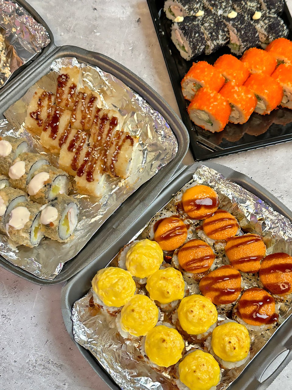 Суши вок магадан. Сет октябрь. Сет ночь в октябре. Ролл осенний состав. Сет октябрь.