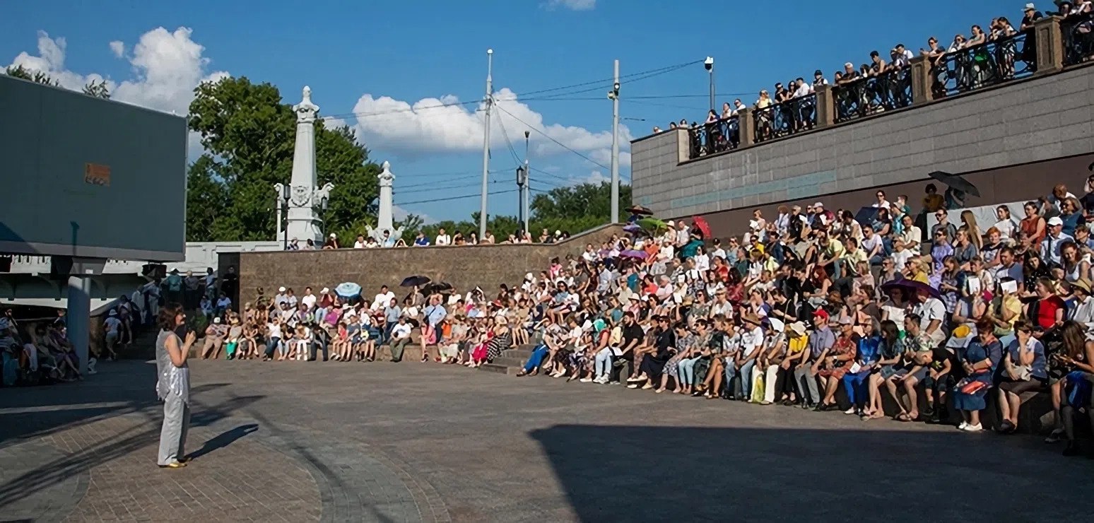 Томск 2023. Самый известный уличный концерт. Фото отдых лето концерт.